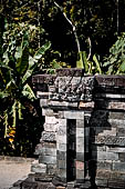 Candi Panataran - Minor building of the third courtyard 